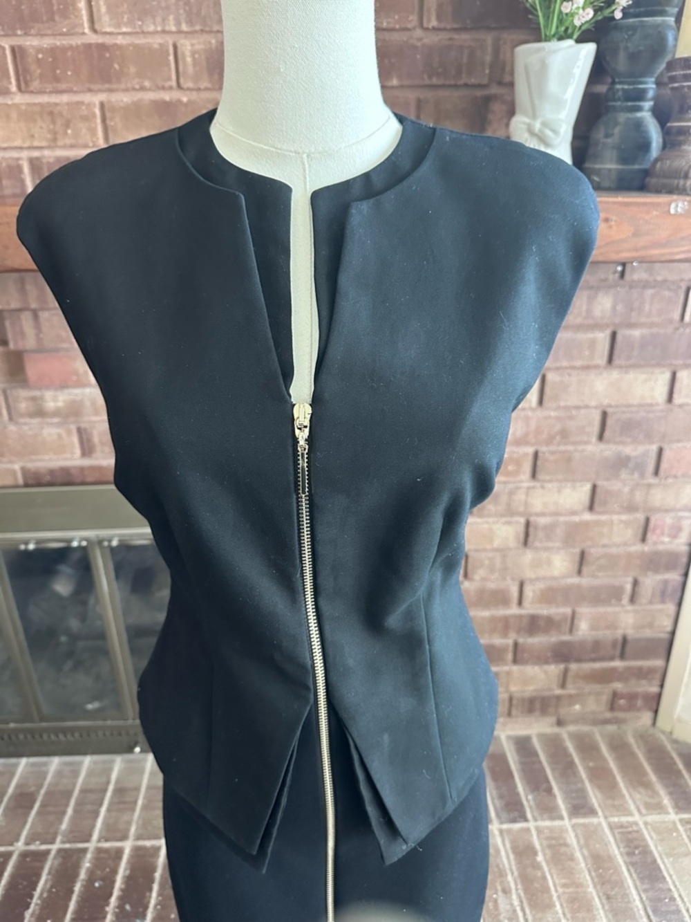 Ted Baker Kwyli Sculptural Peplum Zip Front Midi Dress Black Size 1 / US 4 LBD - Picture 8 of 12